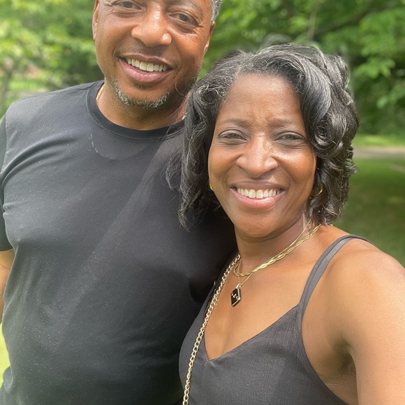 1-99 Classy Holiday Outfits $5 Starts - Picture 10 of 17